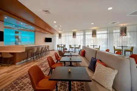 Hampton Inn & Suites Las Vegas Convention Center - No Resort Fee - 12