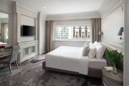 Kingston Suites - 2
