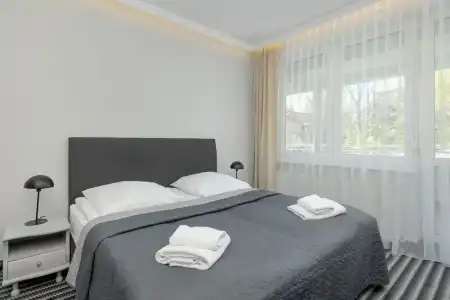 ApartEtna - 25