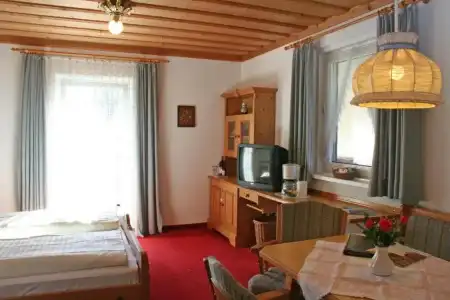 Garni Pension Waldhorn - 4