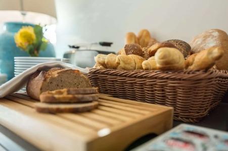 SUYTES Business Studios - 7