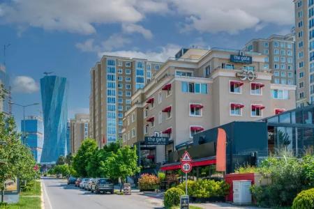 The Gate 30 Suites - 18