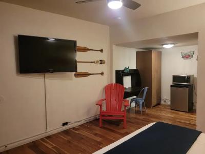 Desert Hills Motel - 60