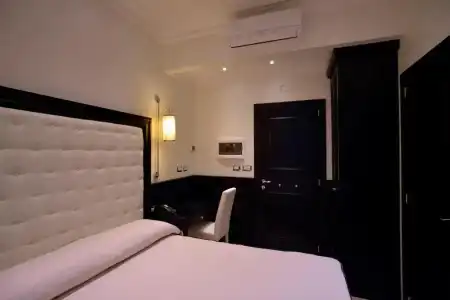 Vaticano Royal Suite - 37