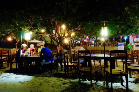 LaLune Beach Resort - 11