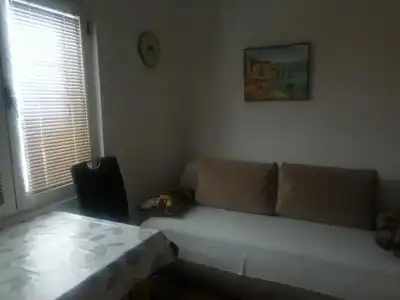 Lyon Apartments - 17