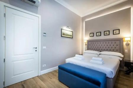 Emma Small Luxury - 41