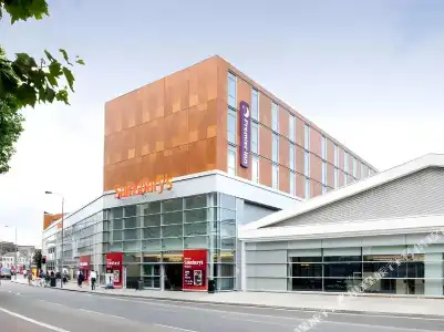 Premier Inn London Wandsworth - 34
