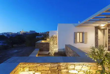 White Tinos Luxury Suites - 9