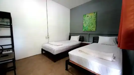 White Jail @ Koh Tao hostel - 24