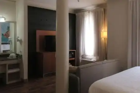 Spark by Hilton Lafayette South - 77