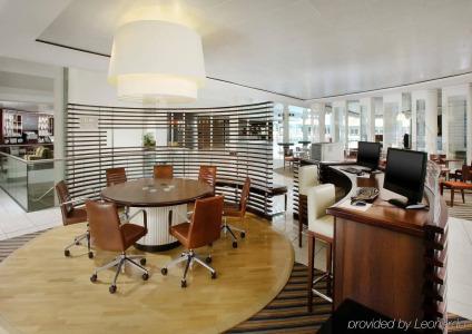 Sheraton Frankfurt Airport & Conference Center - 8