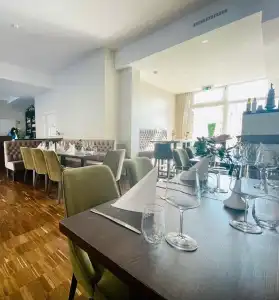 Paragon Apartments - 21