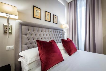 Emma Small Luxury - 74