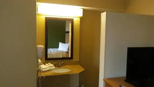 MainStay Suites Las Vegas Flamingo - 71