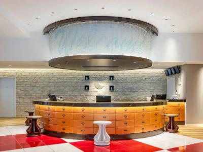 Comfort Suites Tokyo Bay - 20