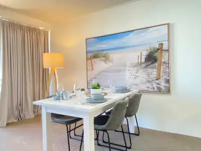 The Astor Apartments - 102