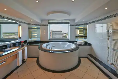 Hilton Dusseldorf - 0