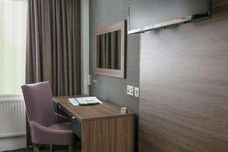 Best Western Plough & Harrow - 100