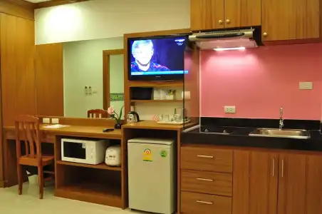Green Harbor & Service Apartment - 77