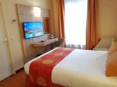 Champerret Elysees - 85