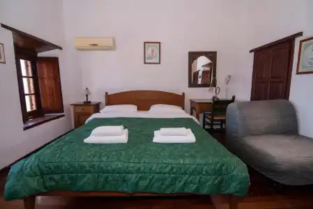 Goulas Traditional Guesthouse - 63