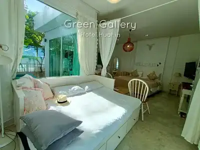 Green Gallery - 47