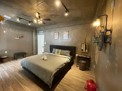 Lucas Inn - 57