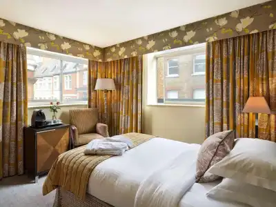 The Mandeville - 30