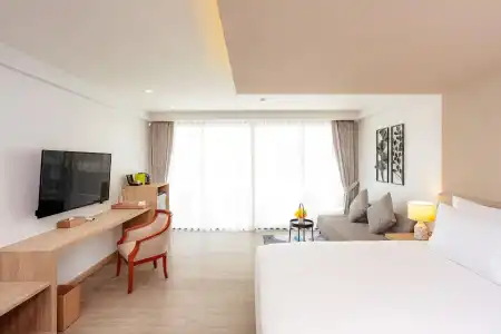 Anona Beachfront Phuket Resort - 5