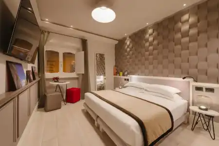 Rhea Silvia Luxury Navona - 21