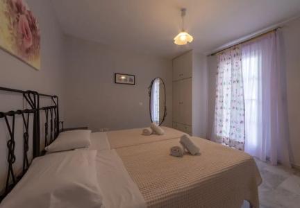 Aphrodite & Apartments - 2