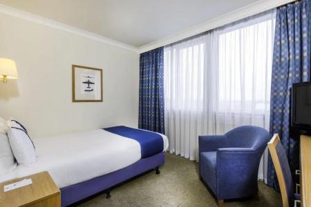 Glasgow Airport Apartments - 49