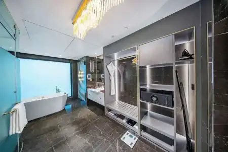 Radisson Blu & Suites GRT Chennai - 97