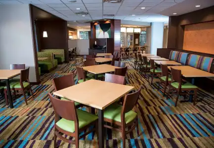 Fairfield Inn & Suites Cincinnati Uptown/University Area - 20