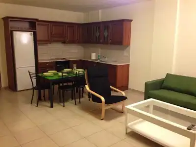 Lakis Court - 16