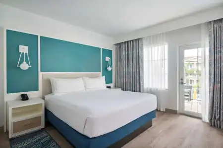 DoubleTree Suites by Hilton Naples - 162