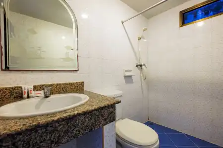 SEATEL Phuket Patong Beach - 35