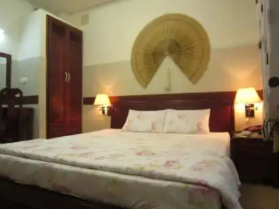 Hoang Thanh Thuy 1 - 5