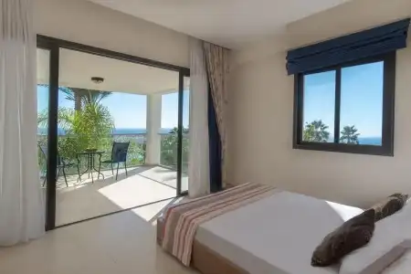Royal Blue Paphos - 23