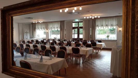 Schollers Restaurant & - 18