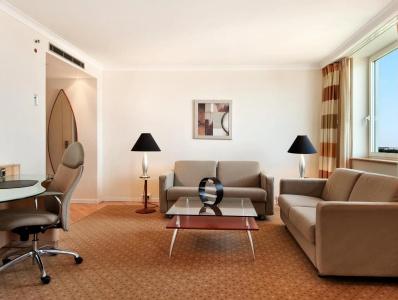 Hilton Dusseldorf - 6
