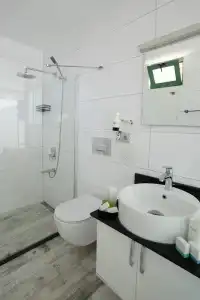 Greenbeach - 125