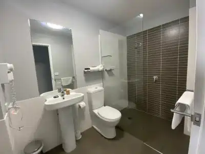Honeysuckle Executive Apartments - 94