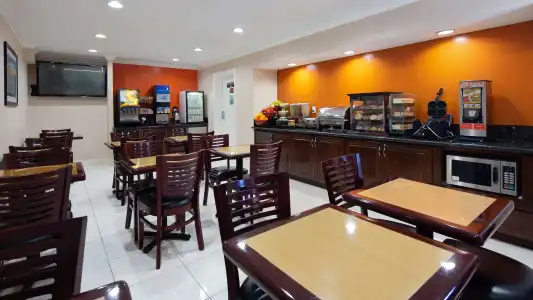 Best Western Pasadena Inn - 19
