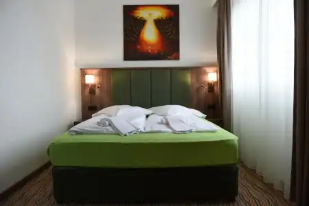 Olive Inn - 27