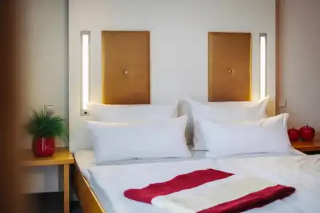 Global Inn - 37