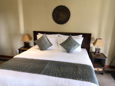 Beyond The Blue Horizon Villa Resort - 4