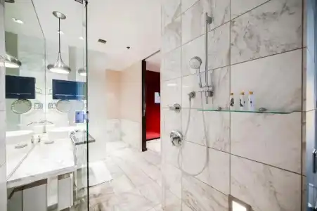 Beautiful Palms Place Suite - 561