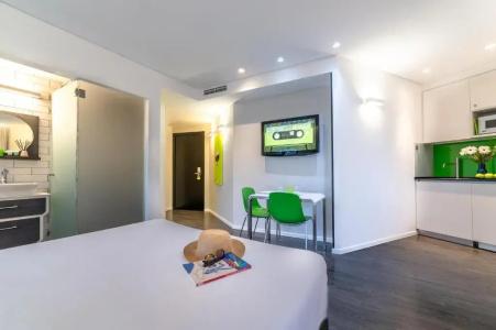 130 Rock Apartments - 36